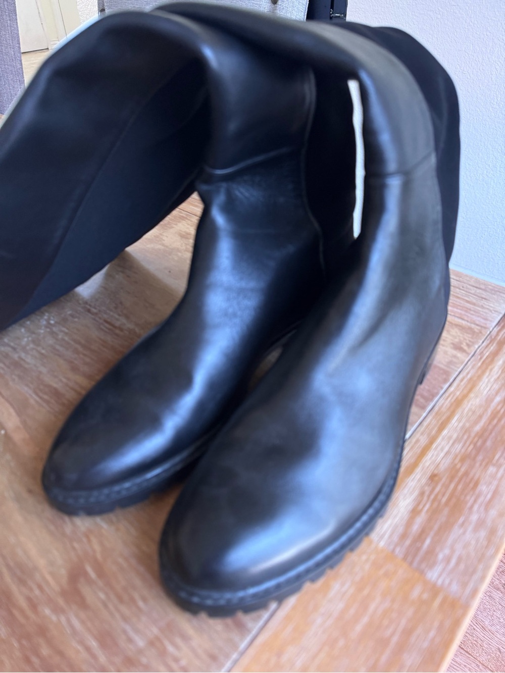 Women’s black boot 50/50 Stewart Weitzman